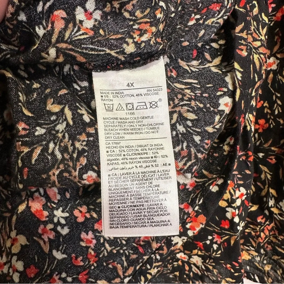 Old Navy 4x Black Floral Print Puff Sleeve Smocked Peplum Blouse - Picture 8 of 8